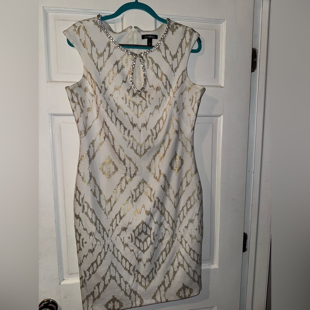 Elegant Gold and Cream Patterned Dress